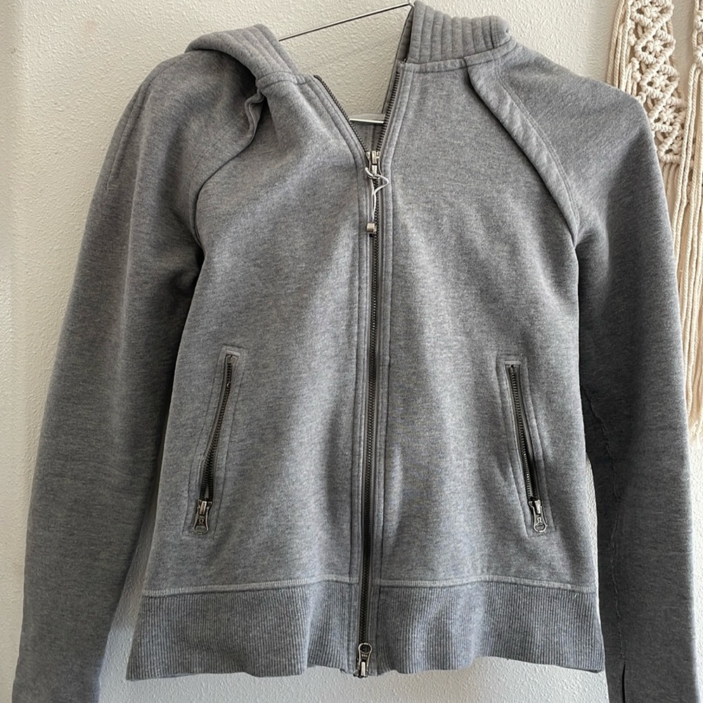Heavy, Lululemon sweatshirt